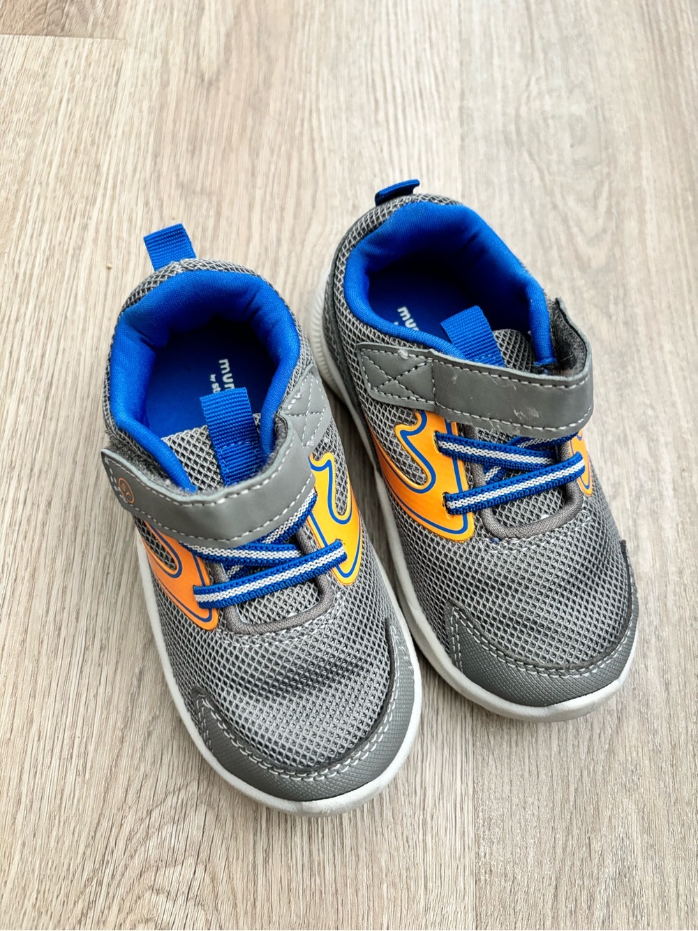 Kids Grey and Orange Athletic Sneakers - Velcro Closure - Picture 2 of 4